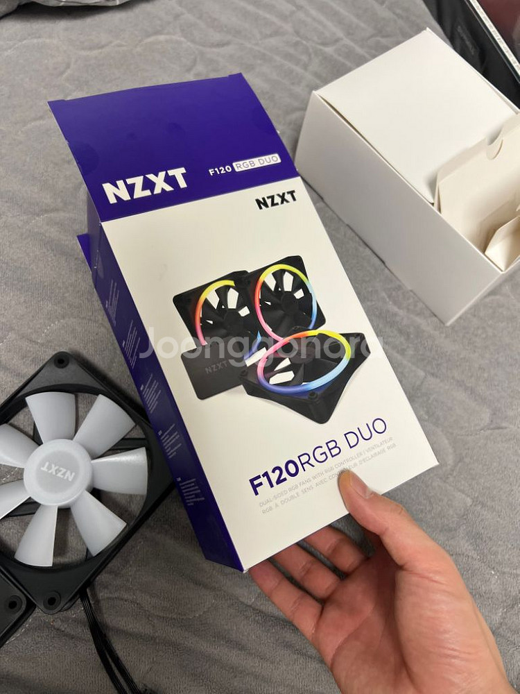 NZXT F120 코어팬 3개 + 컨트롤러--1