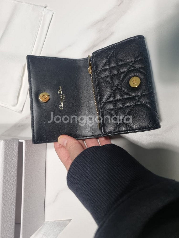 디올 카로글리신까나쥬 여성카드지갑홀더 반지갑카프스킨--3