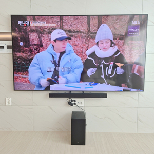 삼성 QCE1 (214 cm) 85인치 TV 팝니다.