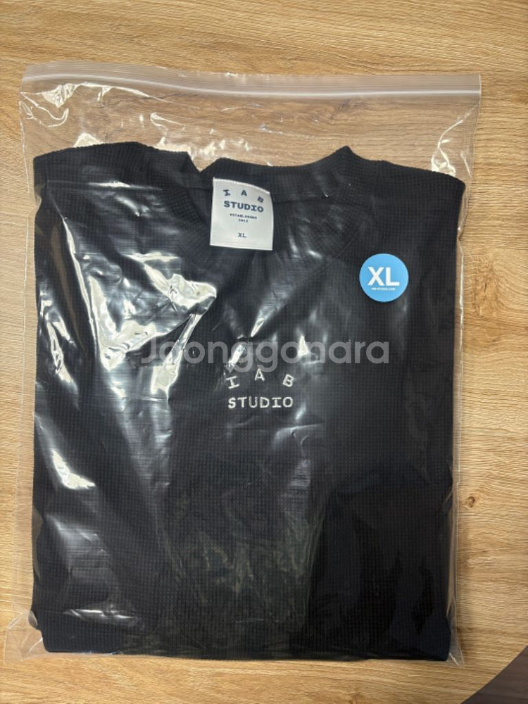 아이앱 스튜디오 와플 롱슬리브 블랙 화이트 XL--1