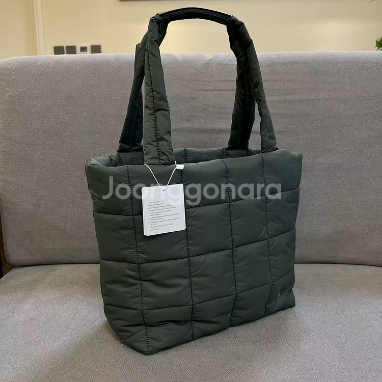 새상품)룰루레몬 퀼티드 그리드 토트백 12L 그린--2