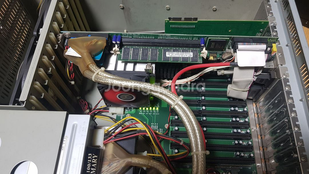 어드벤텍 산업용컴퓨터 610H--4