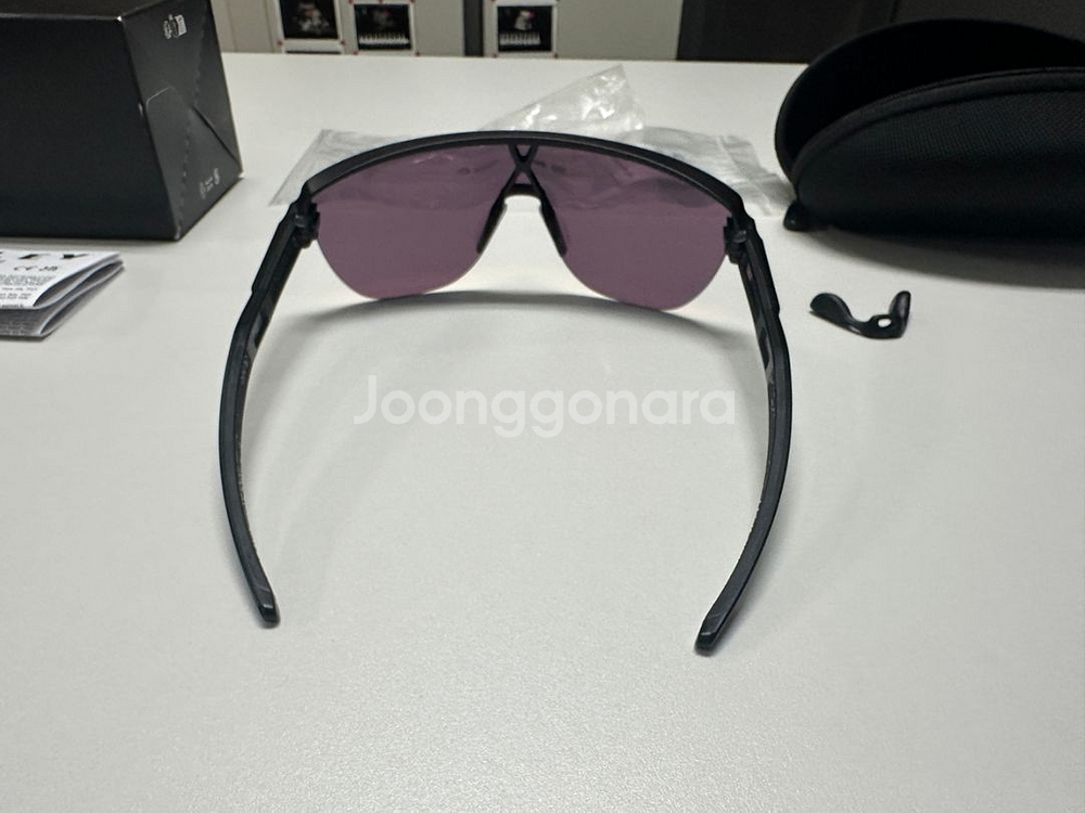 오클리 코리더 선글라스(레드) 팝니다--2