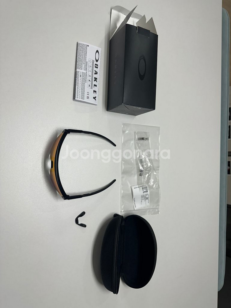 오클리 코리더 선글라스(레드) 팝니다--0