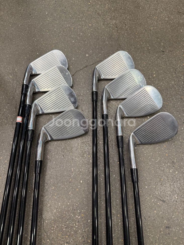 미즈노 jpx800 카본 8아이언 정품 팝니다.--3
