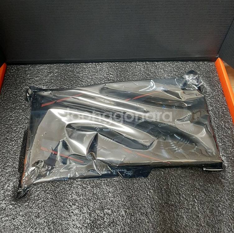 기가바이트 RX580 8GB 그래픽카드--3