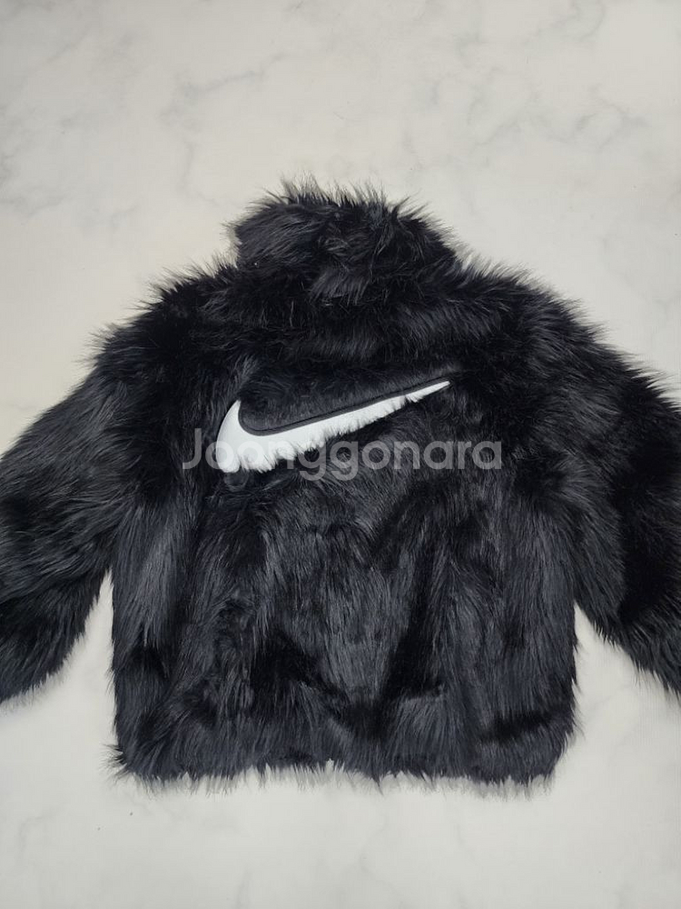 나이키 엠부시 리버시블 인조 퍼 코트 블랙 100--7