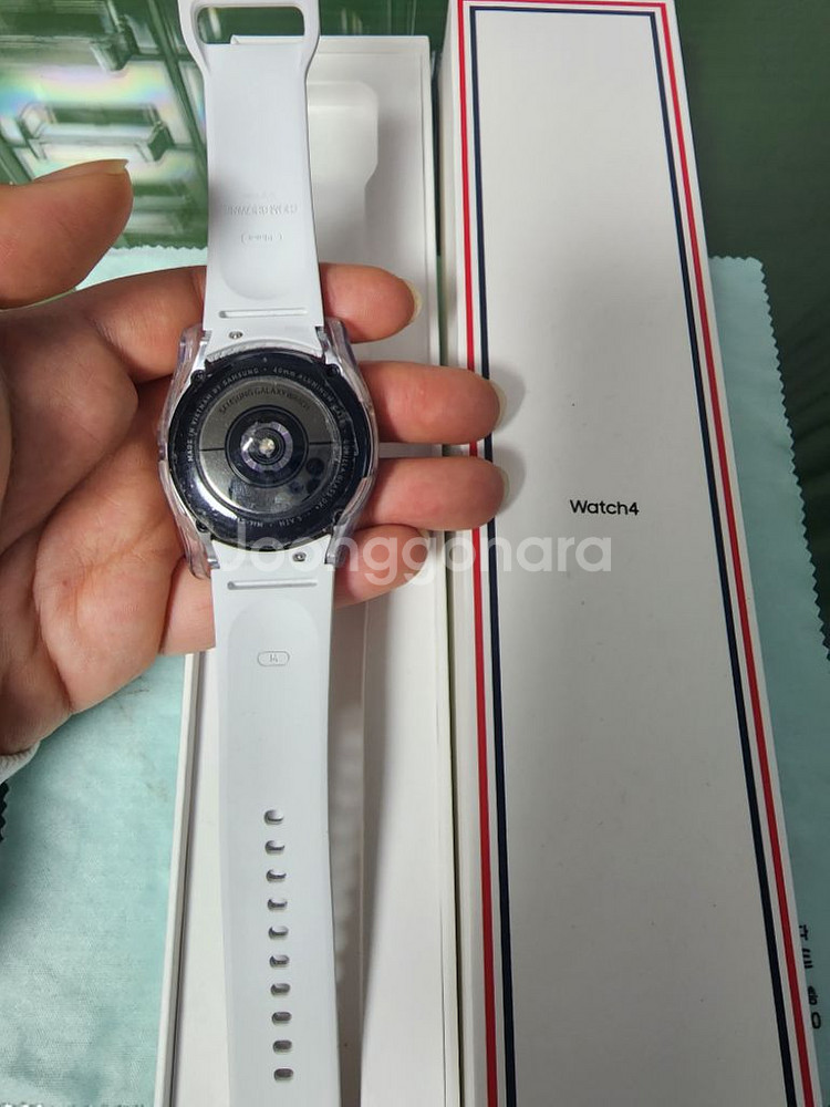 갤럭시워치4 40mm 톰브라운에디션 팝니다 와이파이용--1