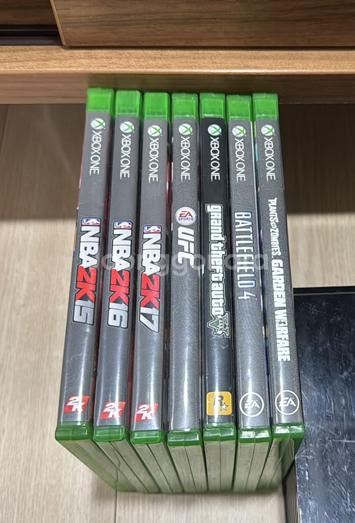 엑스박스 원 + 키넥트 판매합니다--1