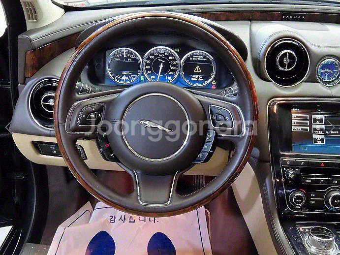 @25년식 XJ(8세대) 3.0D LWB 프리미엄 럭--7