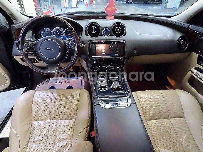 @25년식 XJ(8세대) 3.0D LWB 프리미엄 럭--9