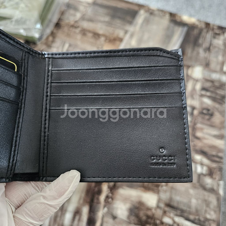 GG 엠보스 남자 반지갑 새상품--5
