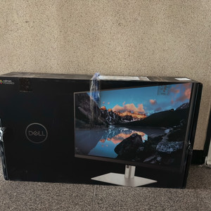 Dell UltraSharp 32 HDR 프리미어 컬러