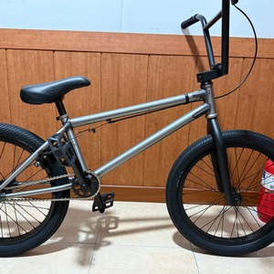 Fitbikeco SRT BMX 20인치 판매해요!!