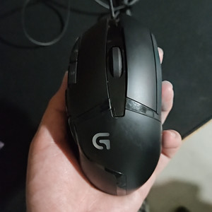 로지텍 g402 팔아요