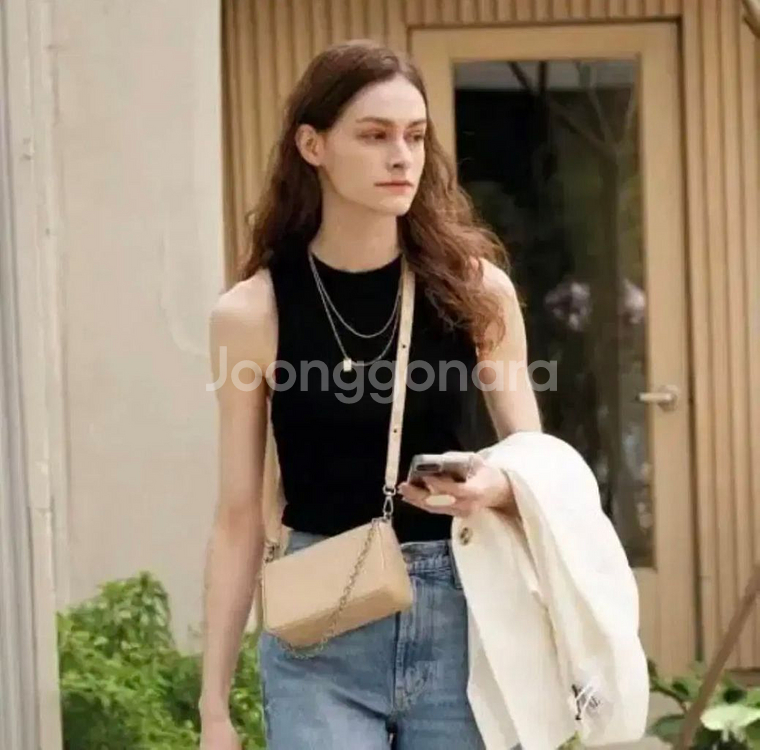 H&M 자라 ZARA 기본 카키 나시 탑--1