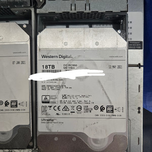 WD Ultrastar 18TB*4 (예약상품)