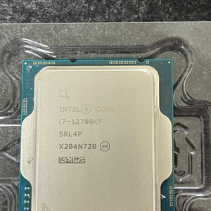 Intel i7 12700kf CPU 팝이다