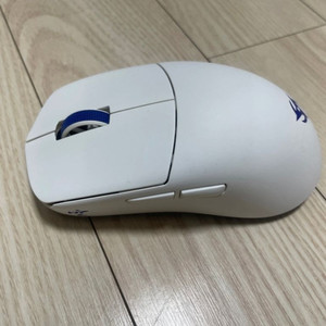 닌젓소 소라 v2 마우스 화이트