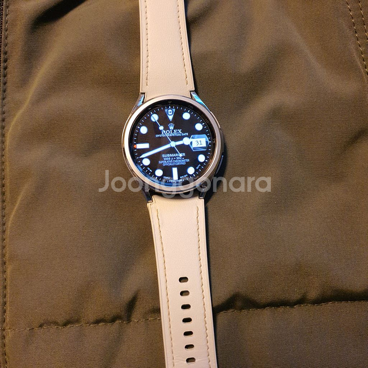 갤러시 워치6클래식 43mm 거의 새상품--1