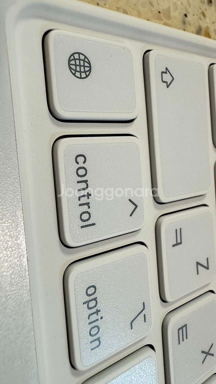 애플 매직키보드 (아이패드 프로 11인치)--2