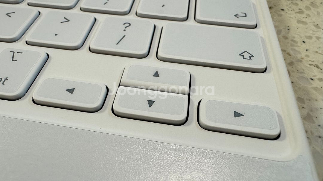 애플 매직키보드 (아이패드 프로 11인치)--3