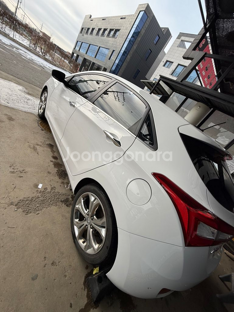 뉴i30 PYL1.6 디젤풀옵 대차나판매합니다 무사고차--4