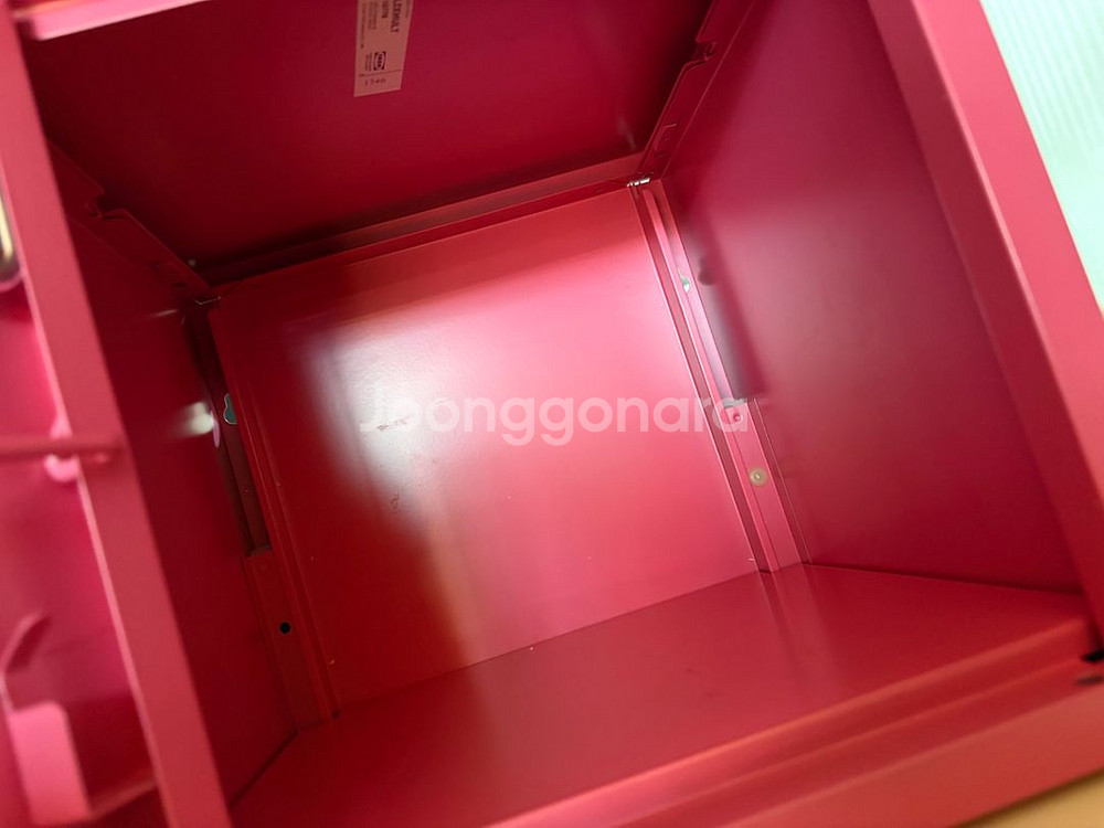 이케아 릭스훌트 25x25x25 핑크 철체 수납함 판매--1