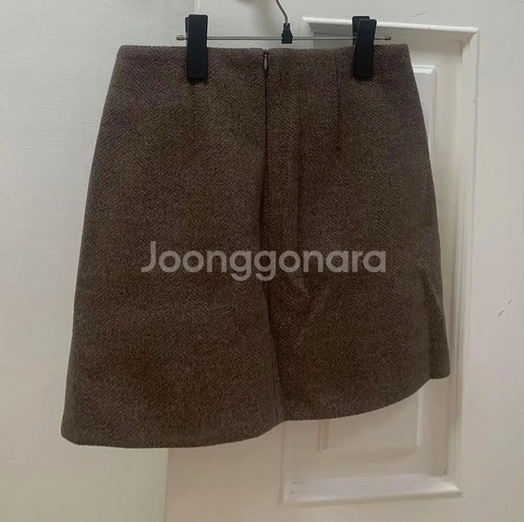 미뉴에트 가내스라 프롬비기닝 드온도 브라운 울스커트--6