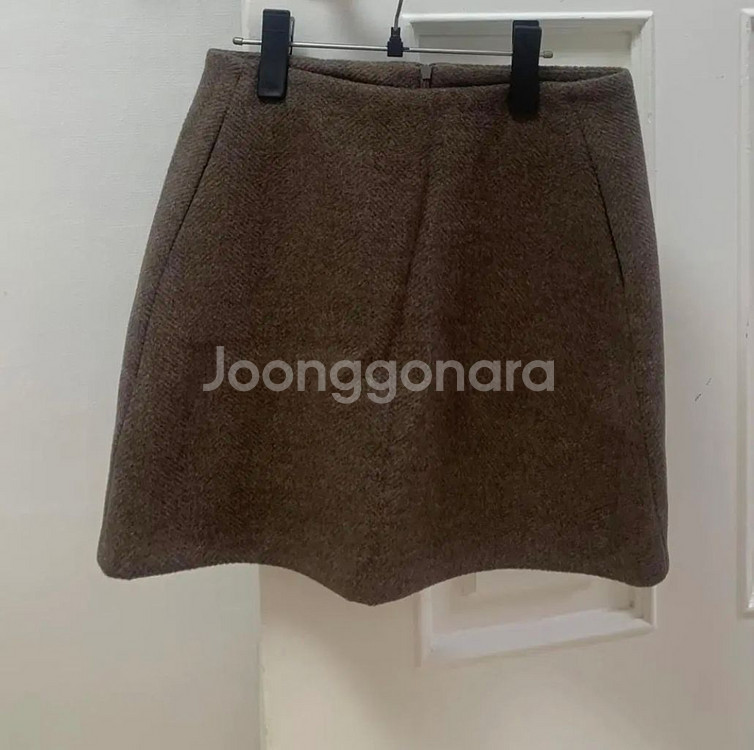 미뉴에트 가내스라 프롬비기닝 드온도 브라운 울스커트--4