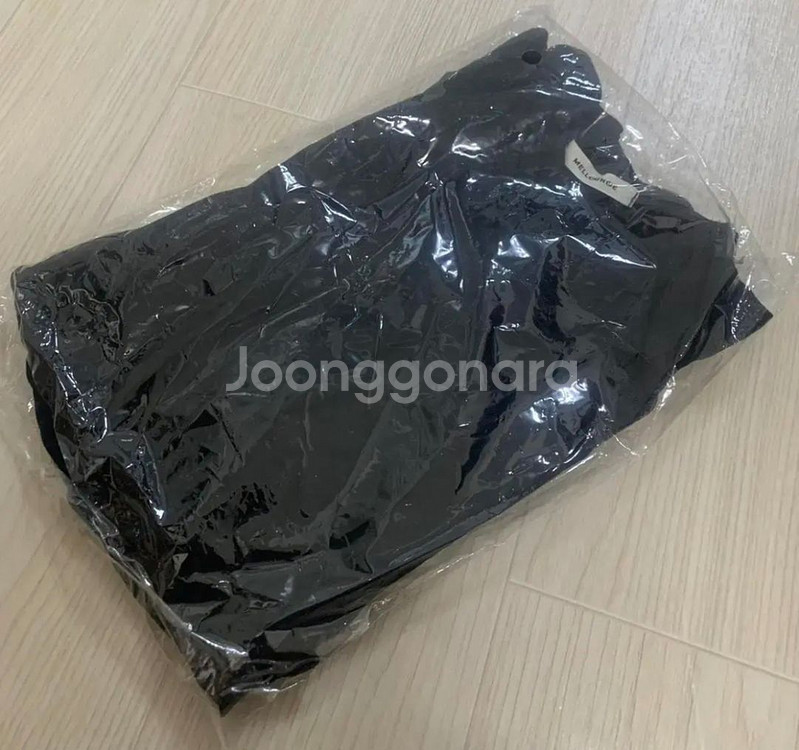 미뉴에트 라룸 멜라운지 레이온 모달 텐셀 블랙 긴팔티--4