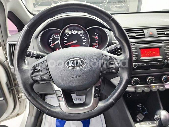 @15년식 더 뉴프라이드 5도어 1.6 GDI 럭셔리--8