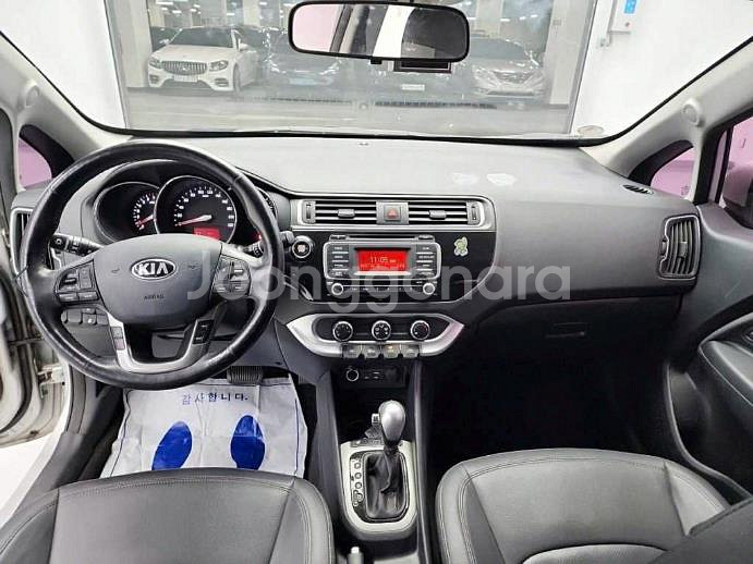 @15년식 더 뉴프라이드 5도어 1.6 GDI 럭셔리--6