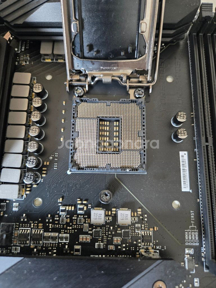 msi z490 유니파이 팝니다--3