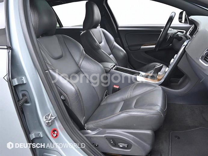 @17년식 V60 크로스컨트리 D4 AWD 전국최저--9