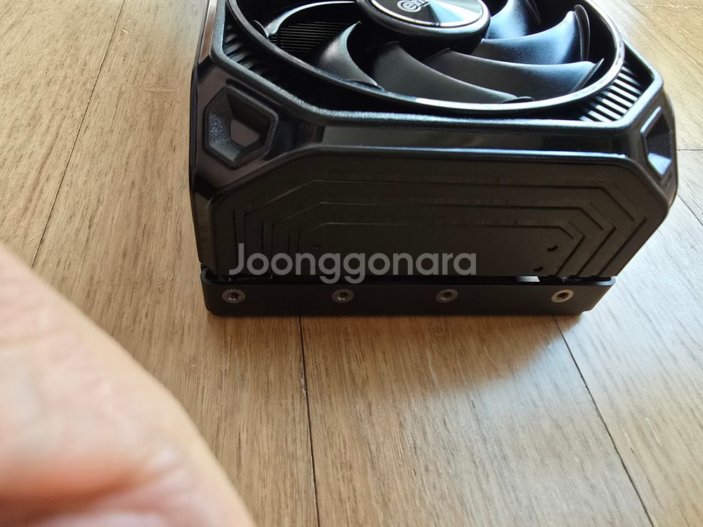 이엠텍 RTX 4080 SUPER 블랙스톰 팝니다.--2