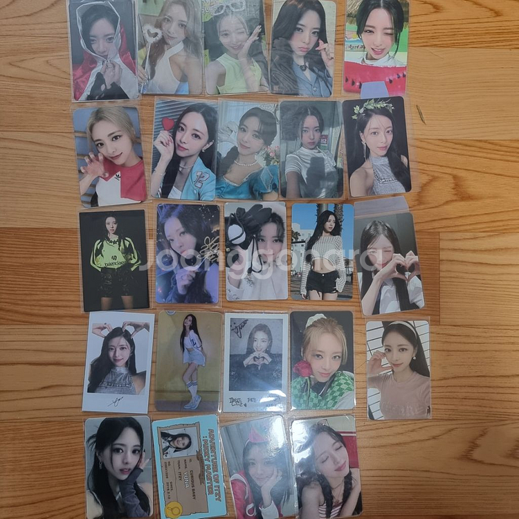 있지 유나 itzy 포카 포토카드일괄 팝니다--0