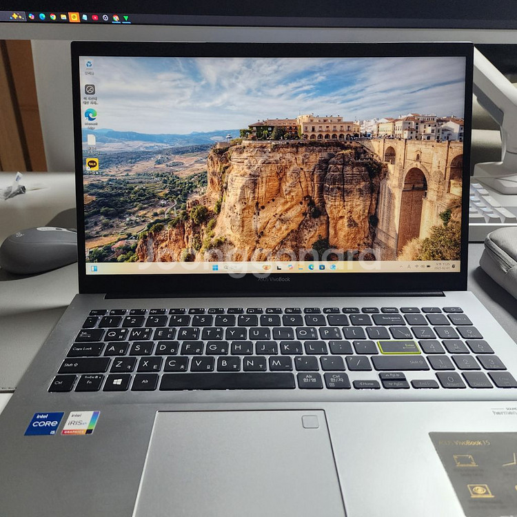 ASUS VivoBook 15 노트북 세트 판매합니다!--2