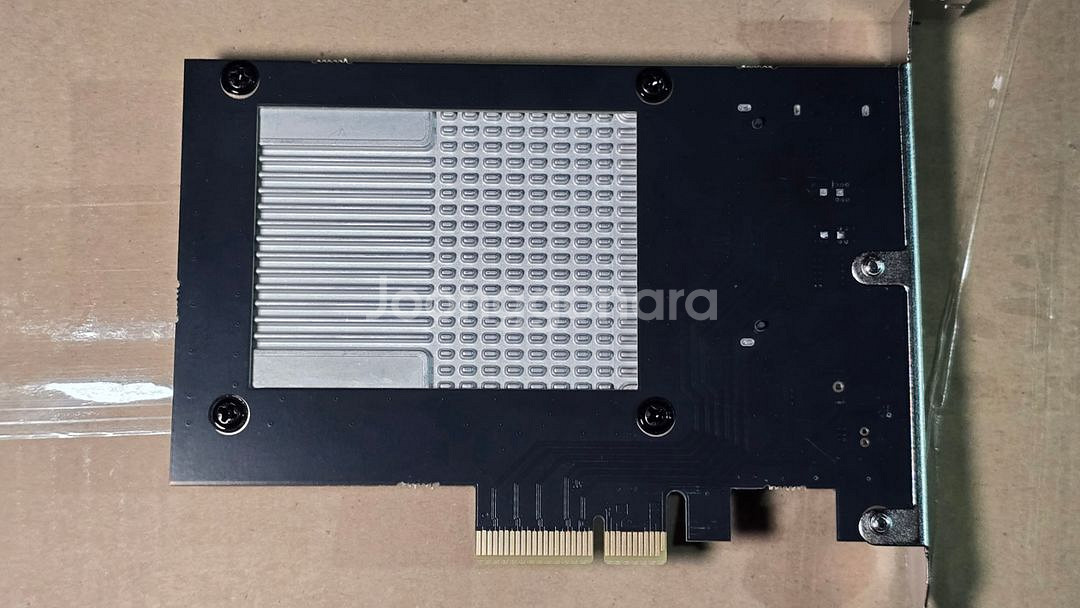 인텔 U.2 SSD 2TB PC호환--1