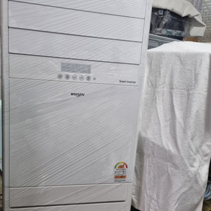 22년식 LG 냉난방기 30평 판매합니다.