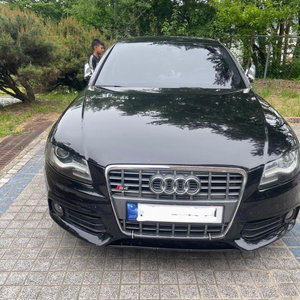 아우디 A4 b8 2.0 tfsi 2010