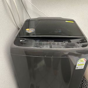 LG 통돌이 18kg 블랙라벨 세탁기 팝니다