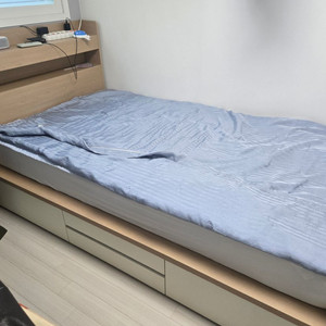 침대(싱글)서랍장겸용,메트리스포함