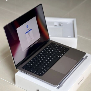 M1 Macbook Pro 14인치 2TB