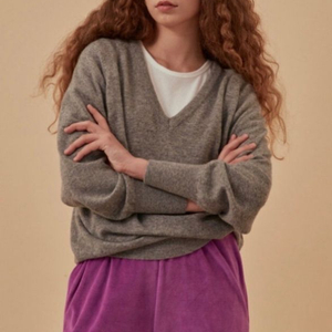 더름 Berry 베리 캐시미어 브이넥 니트 - 그레이