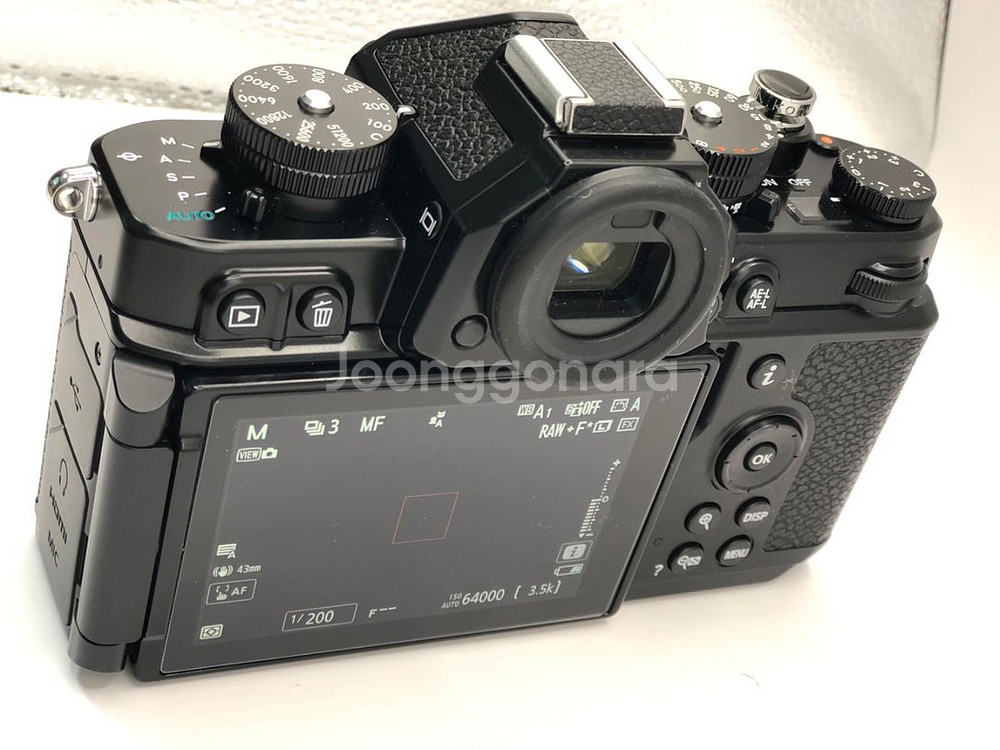 니콘 zf + 40mm se 렌즈 외--2
