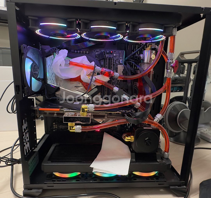 수냉 컴터 팝니다 9900kf 2080ti 32g--4