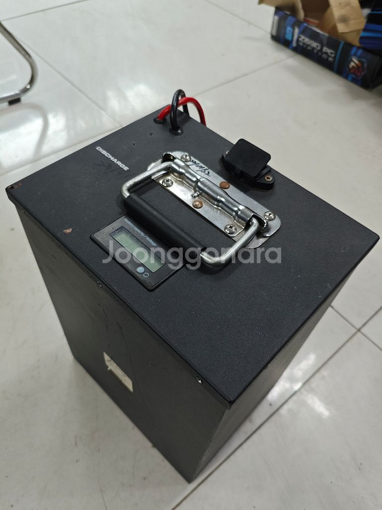 스톰gt. 60v 50a 암페어 대용량 배터리팝니다--3