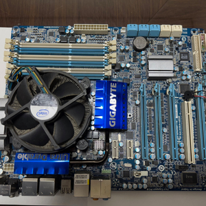 GIGABYTE GA-X58A-UD3R 메인보드