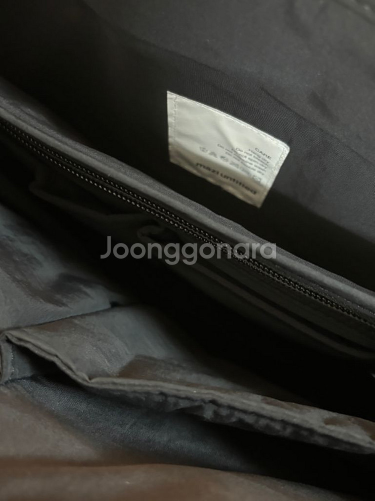 마지언타이틀 러너스백 블랙 runners bag--3